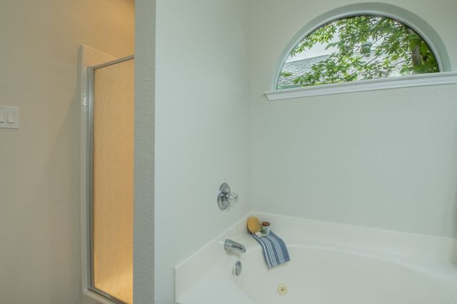 10513 Fossil Hill Drive, Fort Worth, TX 76131