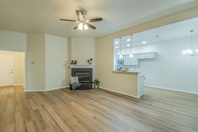 10513 Fossil Hill Drive, Fort Worth, TX 76131