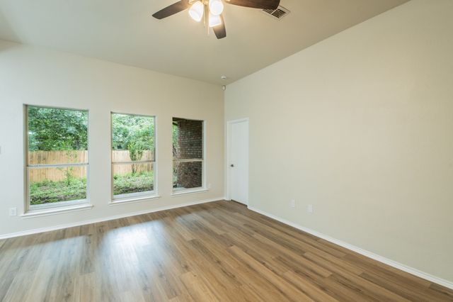 10513 Fossil Hill Drive, Fort Worth, TX 76131