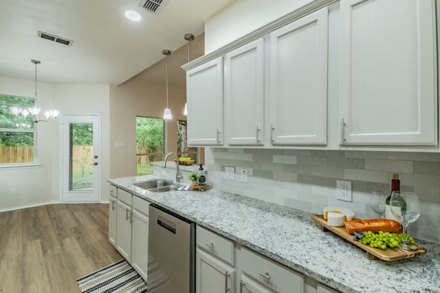 10513 Fossil Hill Drive, Fort Worth, TX 76131