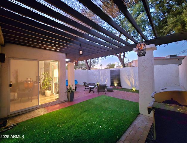 2545 N MILLER Road, Scottsdale, AZ 85257