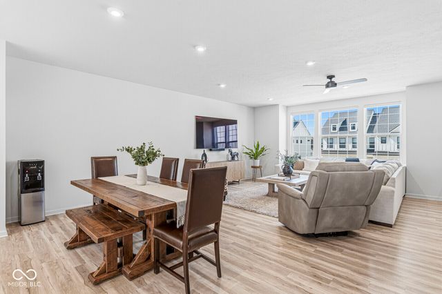 3267 Morab Drive, Zionsville, IN 46077