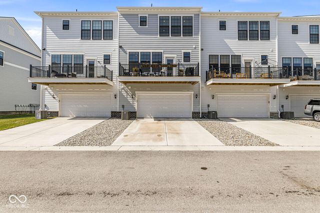 3267 Morab Drive, Zionsville, IN 46077