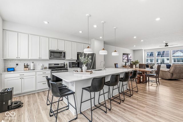 3267 Morab Drive, Zionsville, IN 46077