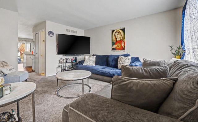 13429 S Denver Circle 5, Sterling Heights, MI 48312