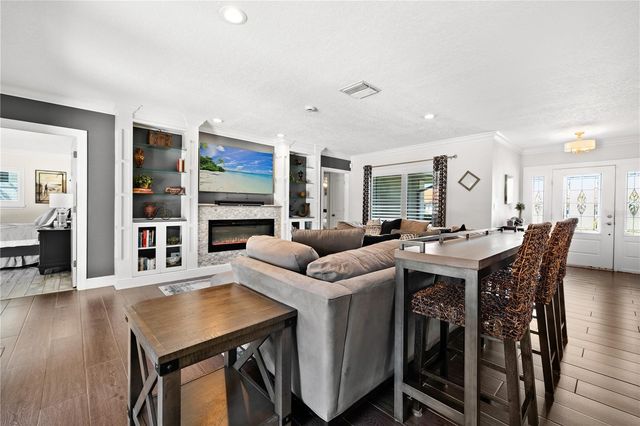 6129 LEELAND STREET S, St Petersburg, FL 33715