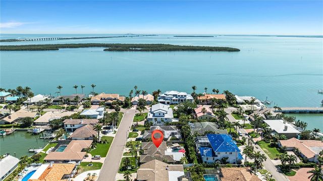 6129 LEELAND STREET S, St Petersburg, FL 33715