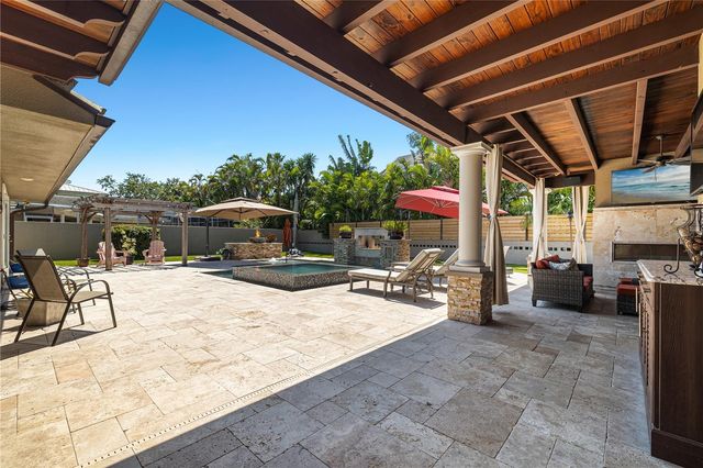 6129 LEELAND STREET S, St Petersburg, FL 33715