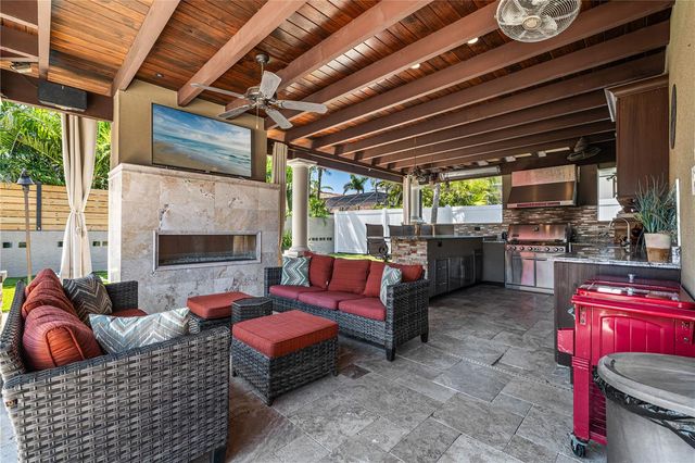 6129 LEELAND STREET S, St Petersburg, FL 33715