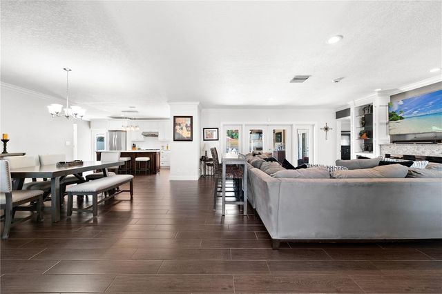 6129 LEELAND STREET S, St Petersburg, FL 33715