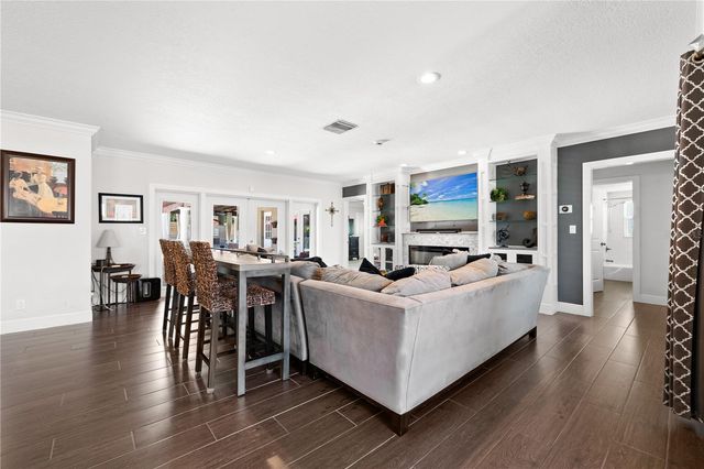 6129 LEELAND STREET S, St Petersburg, FL 33715