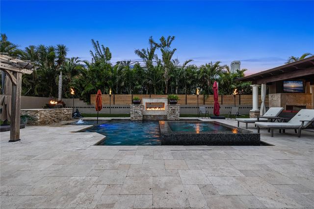 6129 LEELAND STREET S, St Petersburg, FL 33715