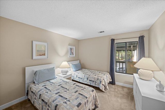 304 Southlake Court 304, Niceville, FL 32578