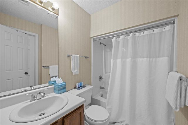 304 Southlake Court 304, Niceville, FL 32578