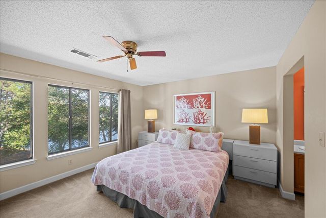 304 Southlake Court 304, Niceville, FL 32578