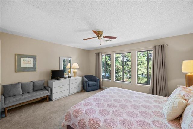 304 Southlake Court 304, Niceville, FL 32578