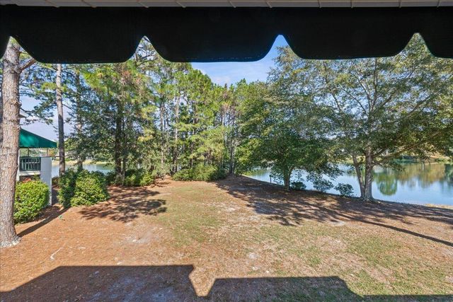 304 Southlake Court 304, Niceville, FL 32578