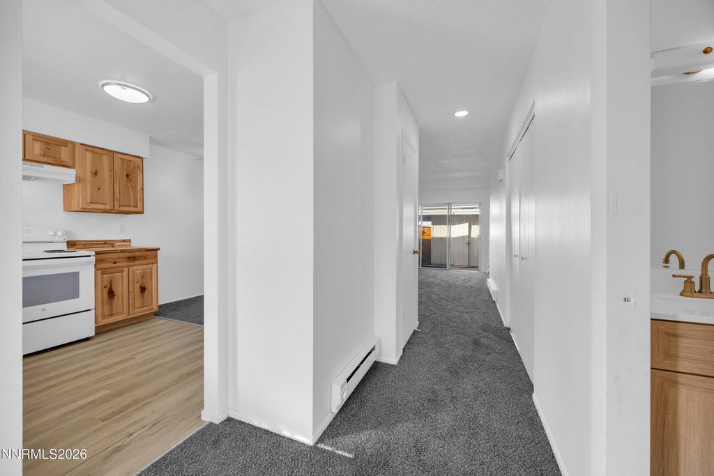 Image 10 of property listing at 577 Smithridge Park, Reno, NV 89502