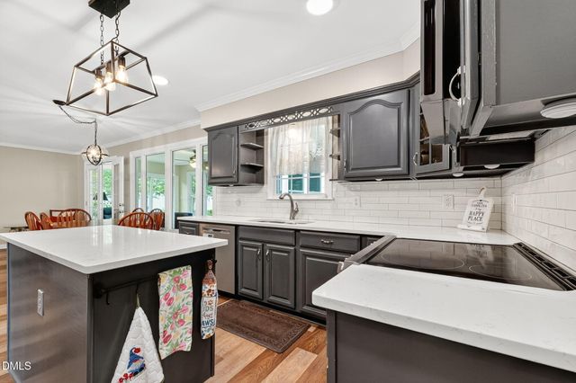 6009 Swales Way, Raleigh, NC 27603