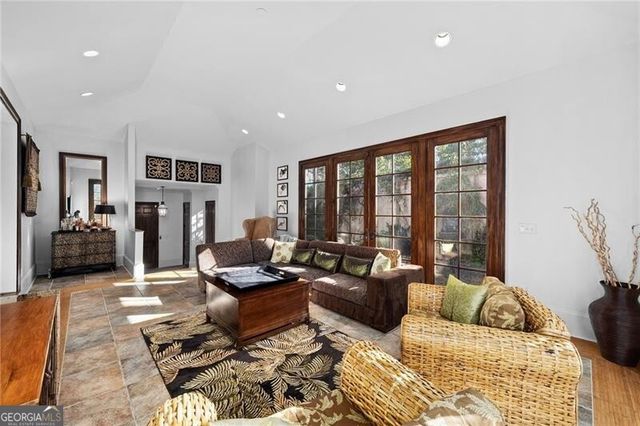 2740 Northside Drive NW, Atlanta, GA 30305