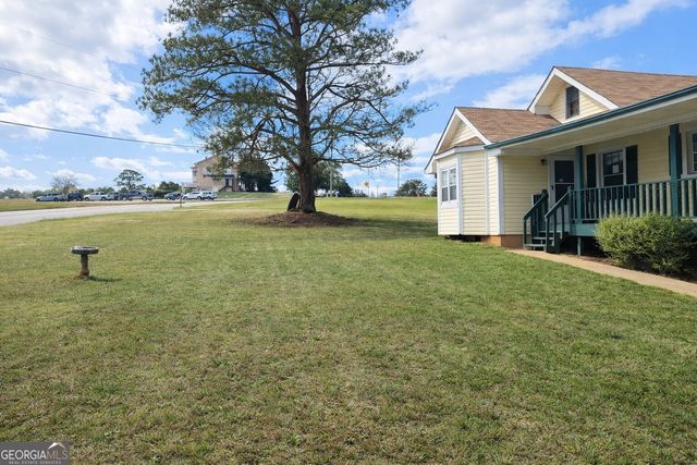 9000 Edinburg Drive, Winston, GA 30187