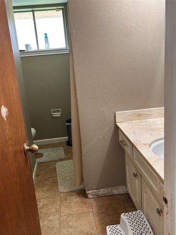 1707 Winter Bay Lane, Houston, TX 77088