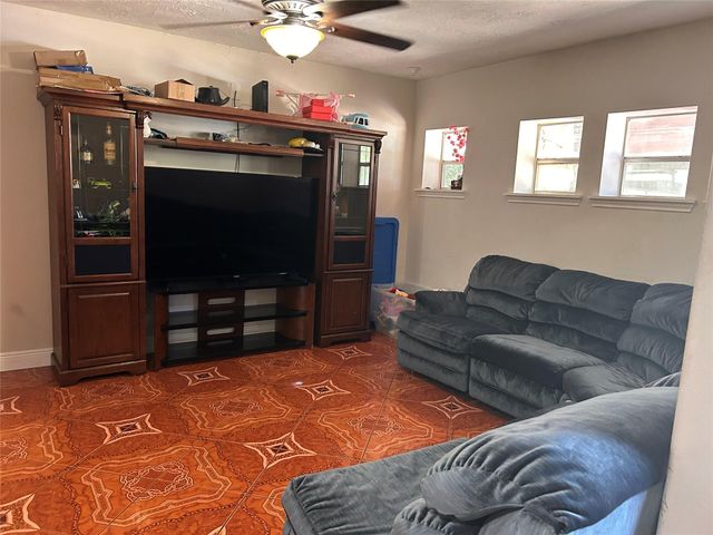 1707 Winter Bay Lane, Houston, TX 77088