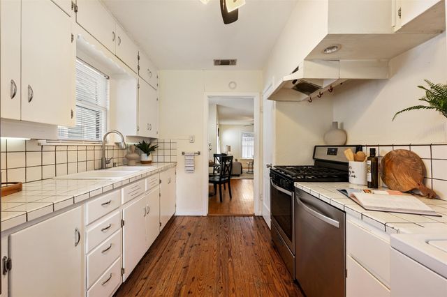 813 E 48th ST, Austin, TX 78751