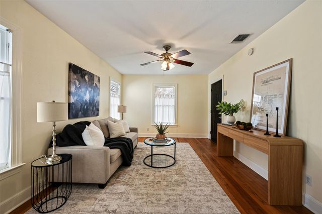 813 E 48th ST, Austin, TX 78751