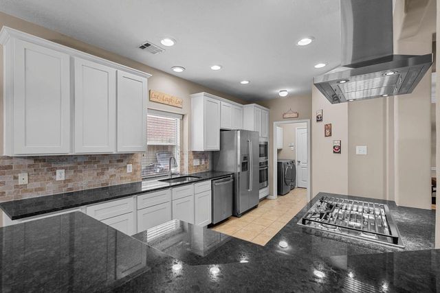 4506 Waverly Canyon Lane, League City, TX 77573