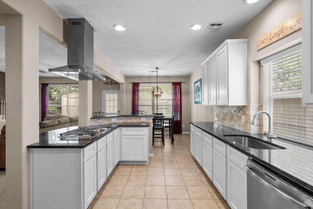 4506 Waverly Canyon Lane, League City, TX 77573