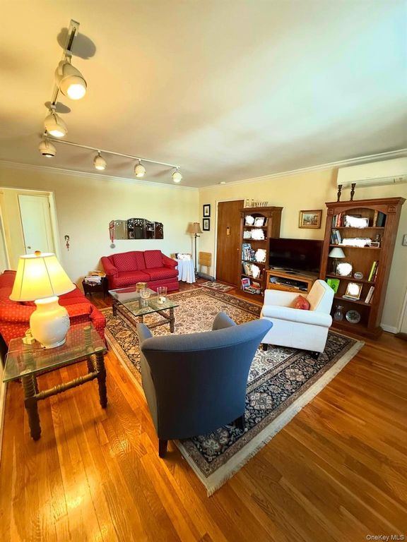 25104 63rd Avenue 4-1288, Little Neck, NY 11362 — photo 2