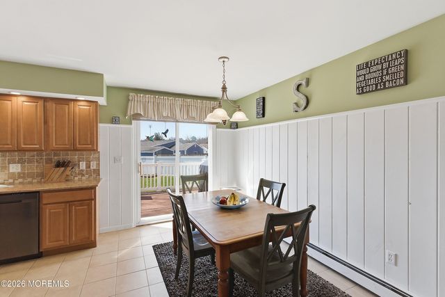 1611 Oak Glen Road, Toms River, NJ 08753