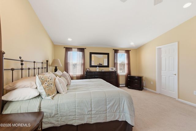 1611 Oak Glen Road, Toms River, NJ 08753