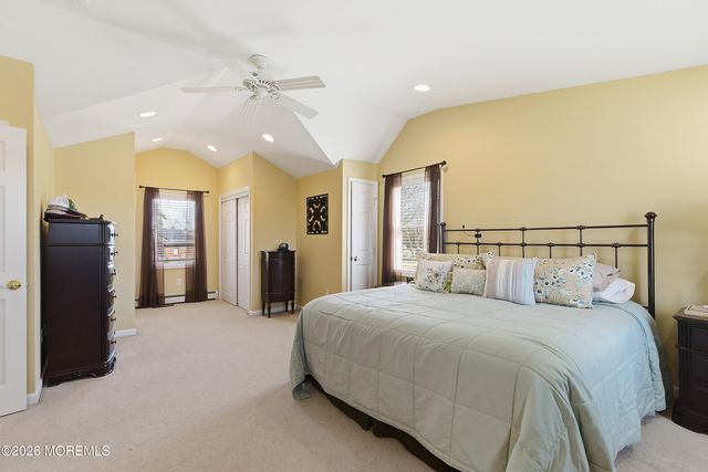 1611 Oak Glen Road, Toms River, NJ 08753
