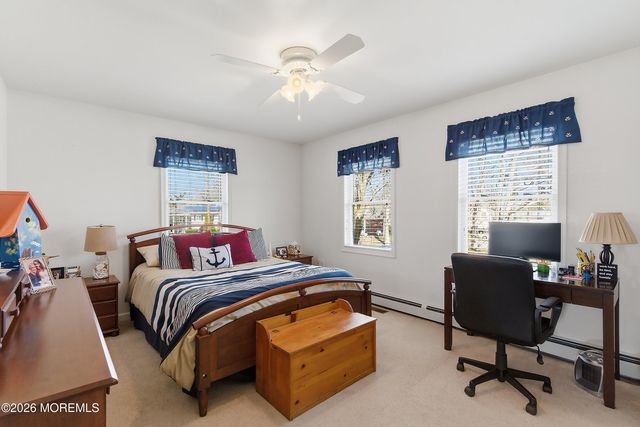1611 Oak Glen Road, Toms River, NJ 08753