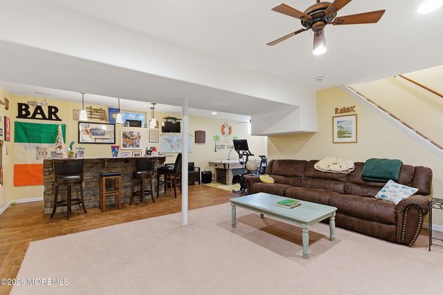 1611 Oak Glen Road, Toms River, NJ 08753