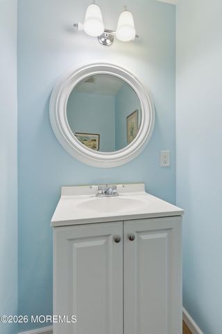 1611 Oak Glen Road, Toms River, NJ 08753