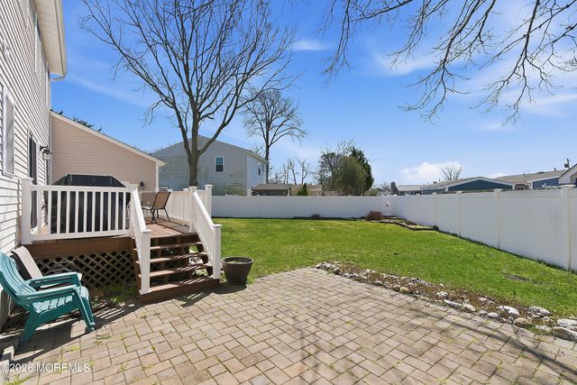 1611 Oak Glen Road, Toms River, NJ 08753
