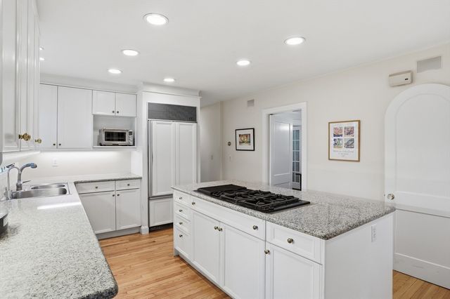 42 Crescent Rd, Concord, MA 01742
