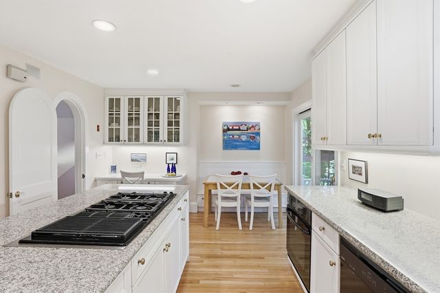 42 Crescent Rd, Concord, MA 01742
