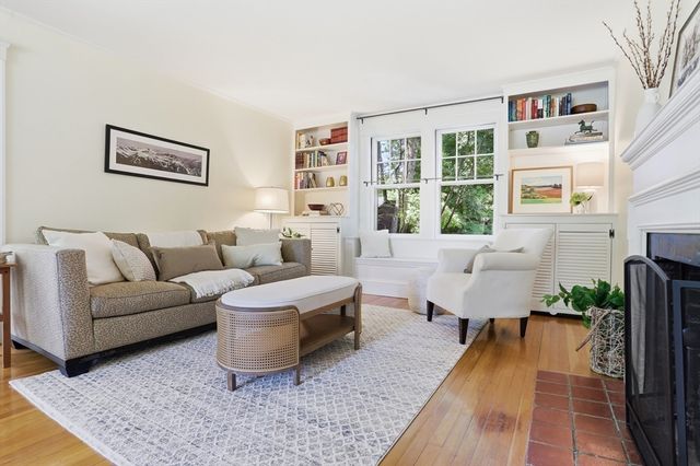 42 Crescent Rd, Concord, MA 01742
