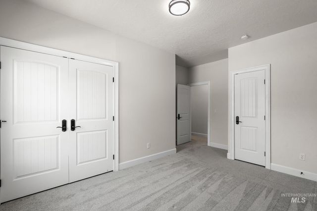 5742 N Black Sand Ave, Meridian, ID 83646