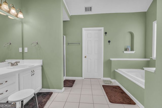 2878 Forest Court, Loganville, GA 30052