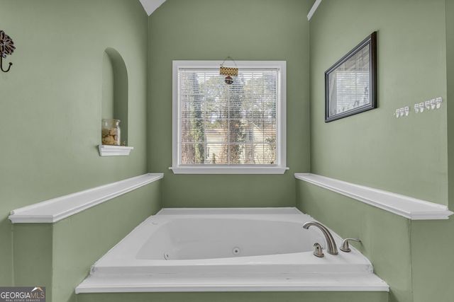 2878 Forest Court, Loganville, GA 30052