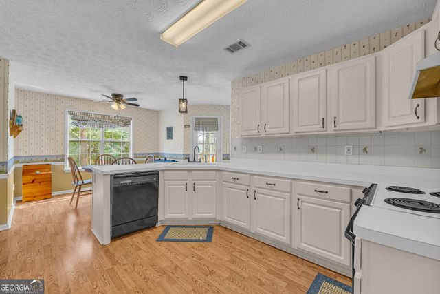 2878 Forest Court, Loganville, GA 30052