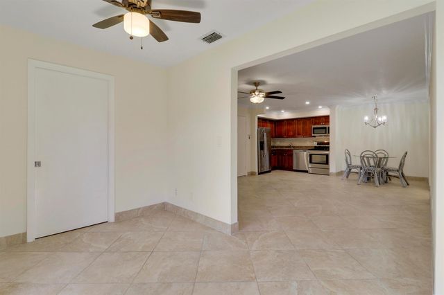 1111 Duncan Circle 104, Palm Beach Gardens, FL 33418