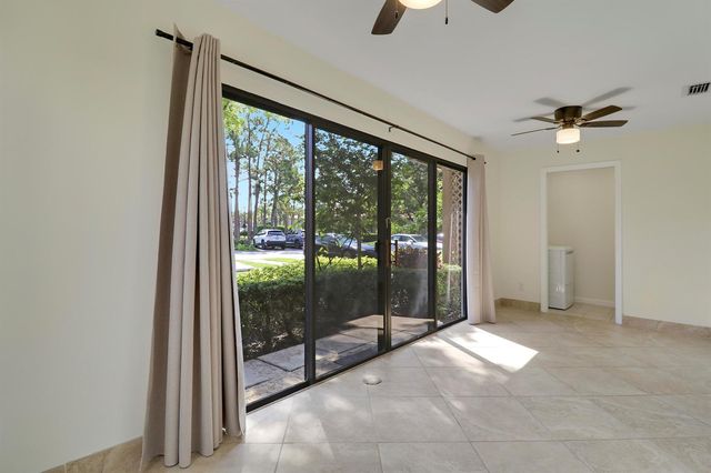 1111 Duncan Circle 104, Palm Beach Gardens, FL 33418