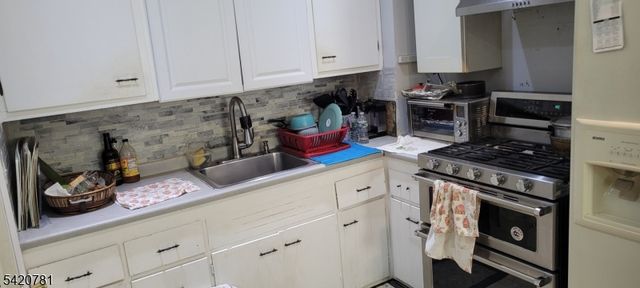64 Seger Ave, Clifton City, NJ 07011