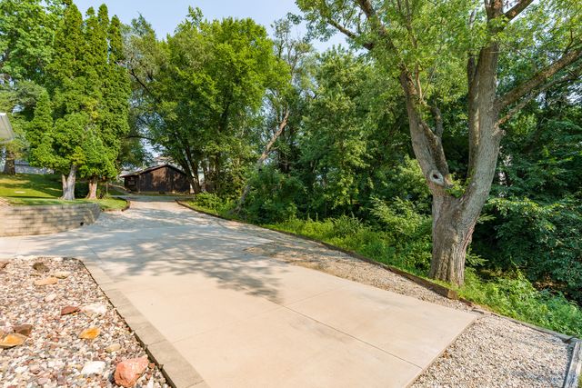 3224 11th Street, Moline, IL 61265